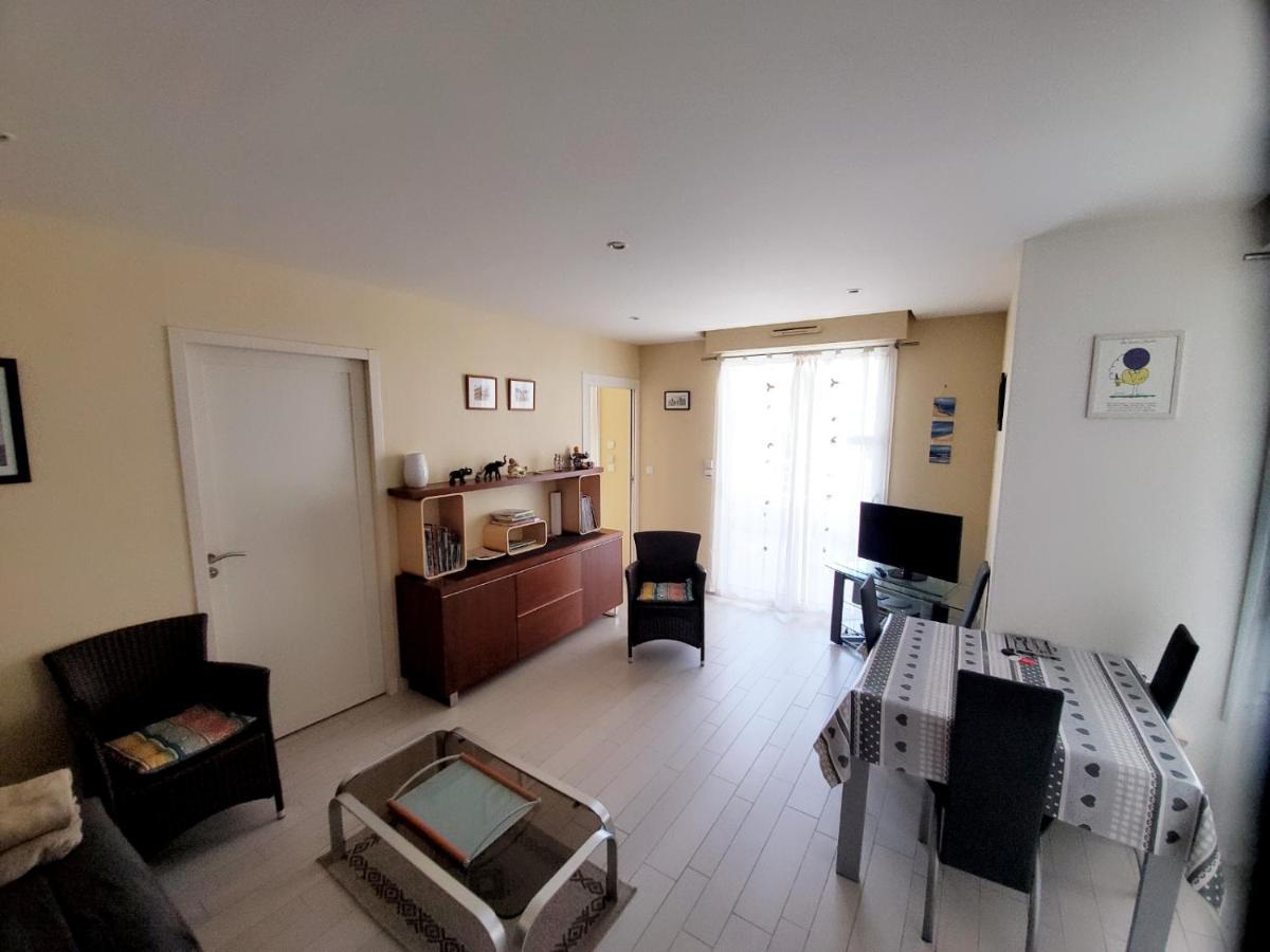 Nouveau monde La Rochelle  Extérieur photo